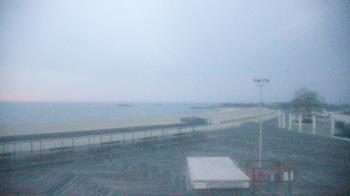 Weather camera view of Ocean Beach Park.