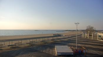 Weather camera view of Ocean Beach Park.