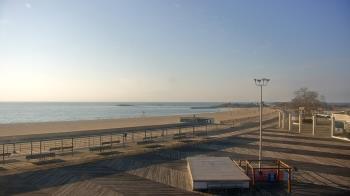 Weather camera view of Ocean Beach Park.