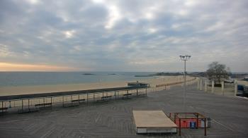 Weather camera view of Ocean Beach Park.