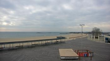 Weather camera view of Ocean Beach Park.