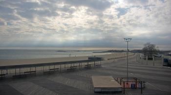 Weather camera view of Ocean Beach Park.