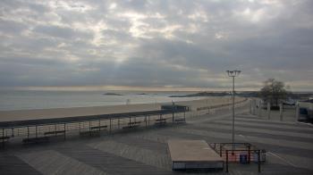 Weather camera view of Ocean Beach Park.