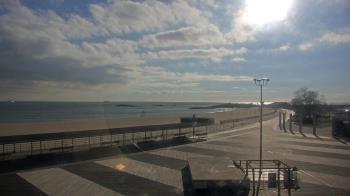 Weather camera view of Ocean Beach Park.