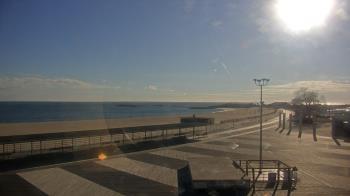 Weather camera view of Ocean Beach Park.