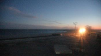 Weather camera view of Ocean Beach Park.