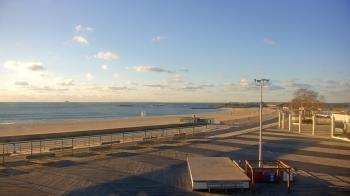 Weather camera view of Ocean Beach Park.