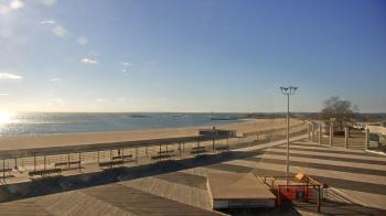 Weather camera view of Ocean Beach Park.
