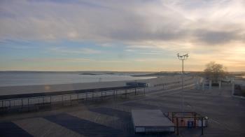 Weather camera view of Ocean Beach Park.