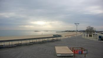Weather camera view of Ocean Beach Park.