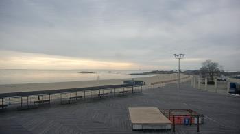 Weather camera view of Ocean Beach Park.