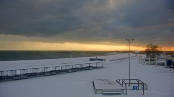 Weather camera view of Ocean Beach Park.