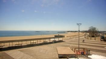 Weather camera view of Ocean Beach Park.