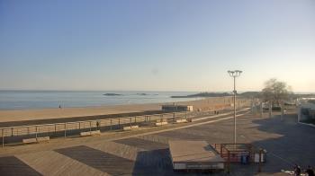 Weather camera view of Ocean Beach Park.