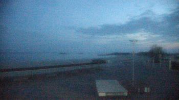 Weather camera view of Ocean Beach Park.