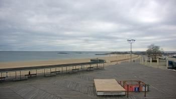 Weather camera view of Ocean Beach Park.