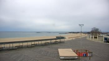 Weather camera view of Ocean Beach Park.