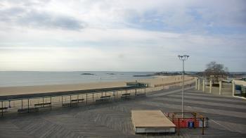 Weather camera view of Ocean Beach Park.