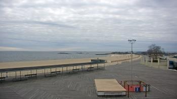Weather camera view of Ocean Beach Park.
