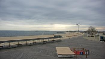 Weather camera view of Ocean Beach Park.