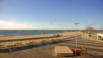 Weather camera view of Ocean Beach Park.