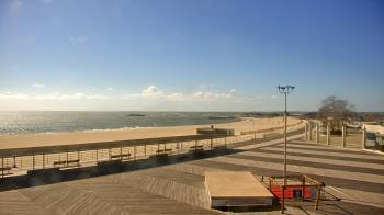 Weather camera view of Ocean Beach Park.