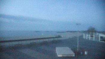 Weather camera view of Ocean Beach Park.