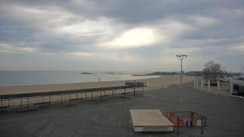 Weather camera view of Ocean Beach Park.