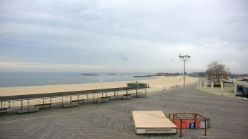 Weather camera view of Ocean Beach Park.