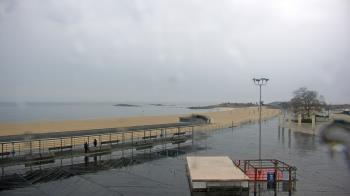 Weather camera view of Ocean Beach Park.