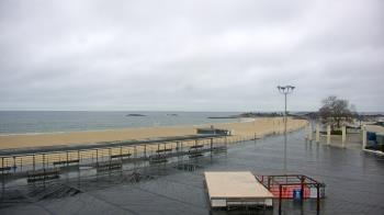 Weather camera view of Ocean Beach Park.