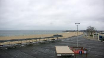 Weather camera view of Ocean Beach Park.
