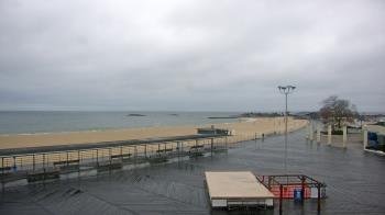 Weather camera view of Ocean Beach Park.