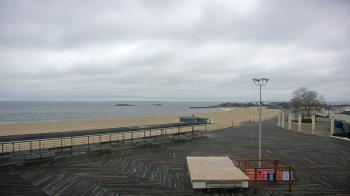 Weather camera view of Ocean Beach Park.