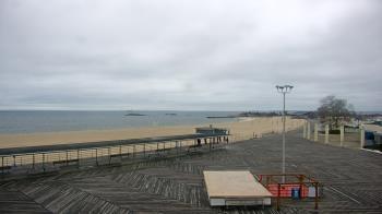 Weather camera view of Ocean Beach Park.