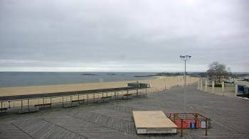 Weather camera view of Ocean Beach Park.