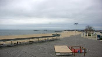 Weather camera view of Ocean Beach Park.