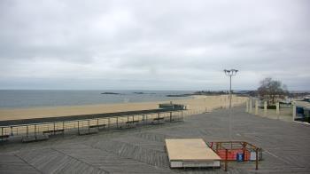 Weather camera view of Ocean Beach Park.
