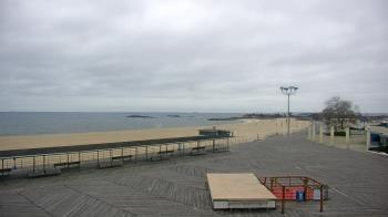 Weather camera view of Ocean Beach Park.