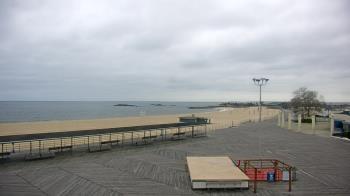 Weather camera view of Ocean Beach Park.
