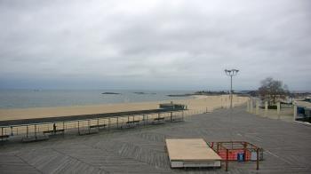 Weather camera view of Ocean Beach Park.