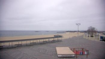 Weather camera view of Ocean Beach Park.