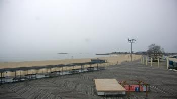 Weather camera view of Ocean Beach Park.