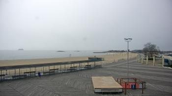 Weather camera view of Ocean Beach Park.