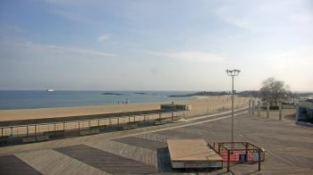 Weather camera view of Ocean Beach Park.