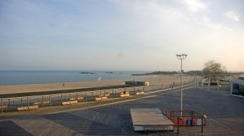 Weather camera view of Ocean Beach Park.