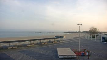 Weather camera view of Ocean Beach Park.