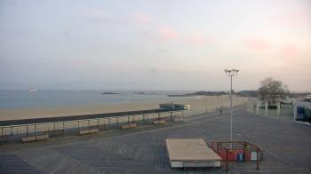 Weather camera view of Ocean Beach Park.