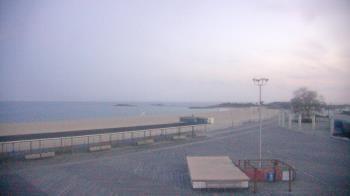 Weather camera view of Ocean Beach Park.