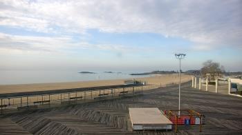 Weather camera view of Ocean Beach Park.